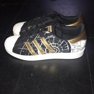 Limited Ed. Superstar StarWars Sneakers 7 Women’s